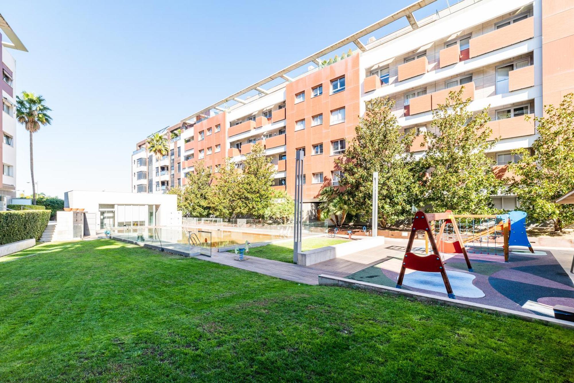 Tuguest Avenida De La Investigacion - Free Parking Apartment Granada Bagian luar foto